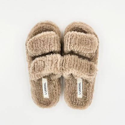 Faux shearling slippers in brown